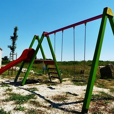 פארק נופש Mobile Homes Peros