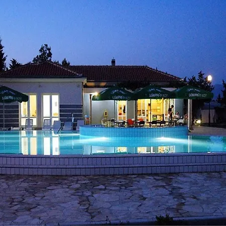 佩鲁斯活动公寓 酒店 扎顿