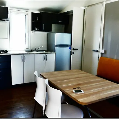 Semesterpark Mobile Homes Peros Zaton (Zadar)