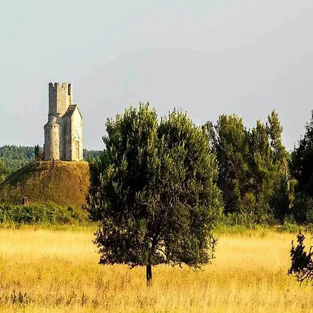 佩鲁斯活动公寓