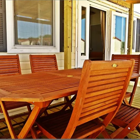 Mobile Homes Peros פארק נופש 3*