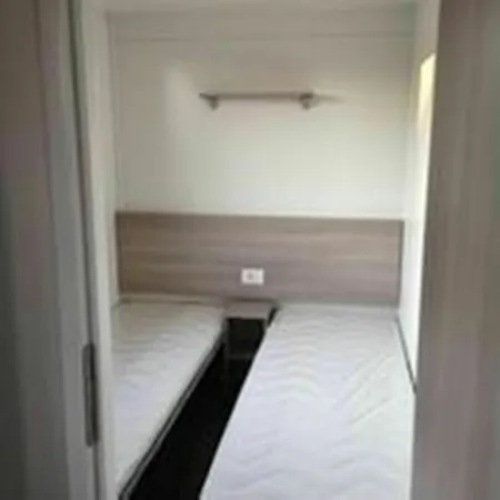 Mobile Homes Peros 3*