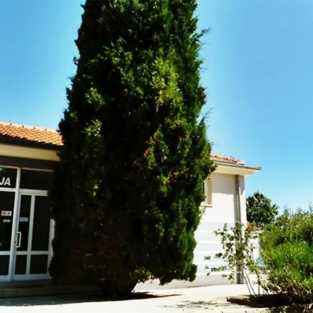 Mobile Homes Peros פארק נופש זאטון