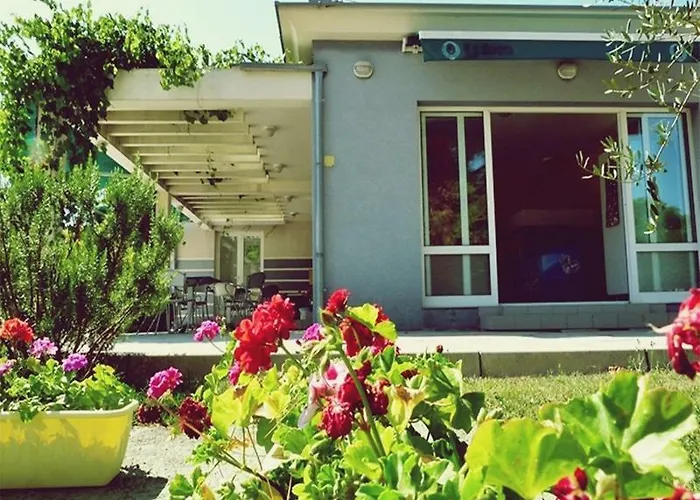 Szálloda Mobile Homes Peros