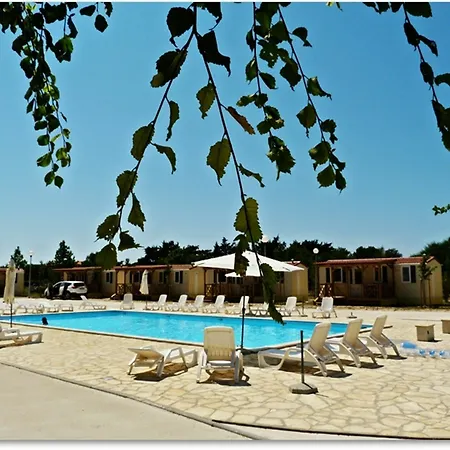 Mobile Homes Peros 3*