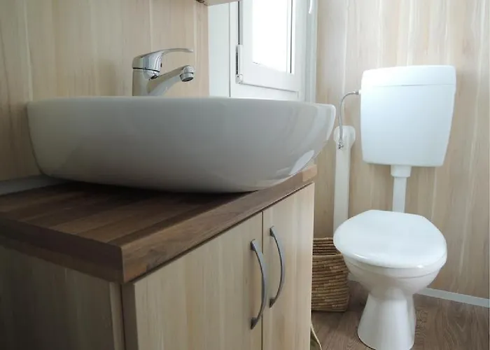 Отель Mobile Homes Peros 3*