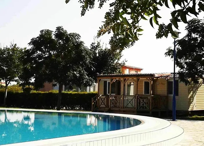 Mobile Homes Peros 3* Затон