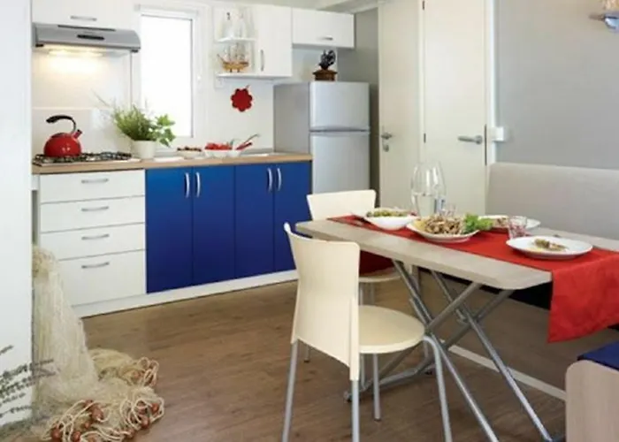 Mobile Homes Peros Отель Затон